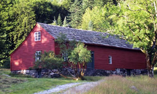 Husmannsplassen Treo i Rosendal Have. Open enkelte dagar i sesongen på Baroniet Rosendal.